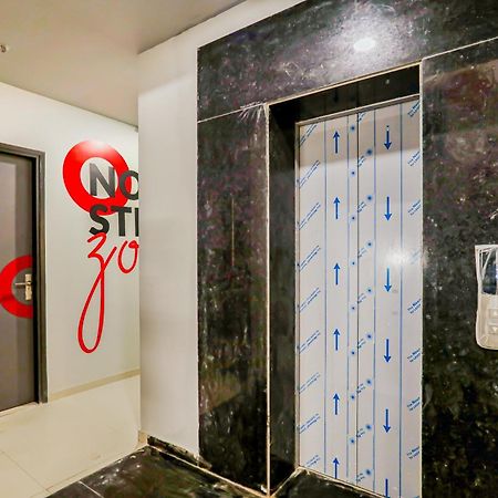 Super Collection O Le Noida Hotel Near Sector 76 Metro Station Exterior foto